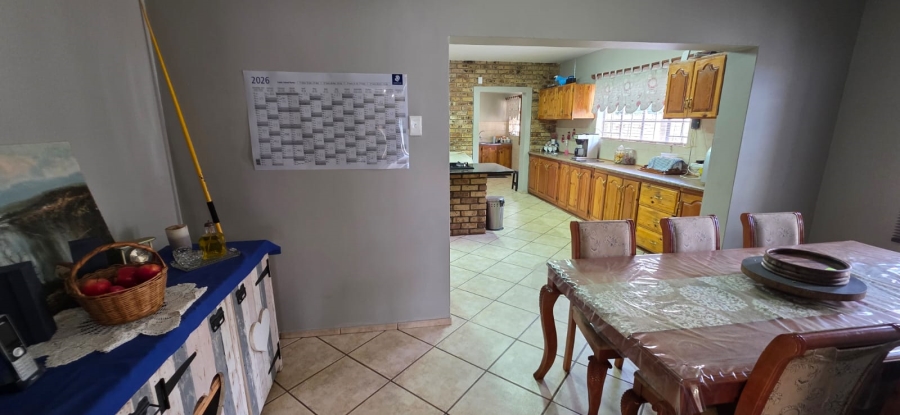 4 Bedroom Property for Sale in Miederpark North West